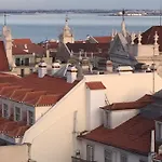Amazing Rooftop Terrace With River And Historic View 4 Bedrooms 4 Bathrooms Ac 19th Century Building Chiado 리스본