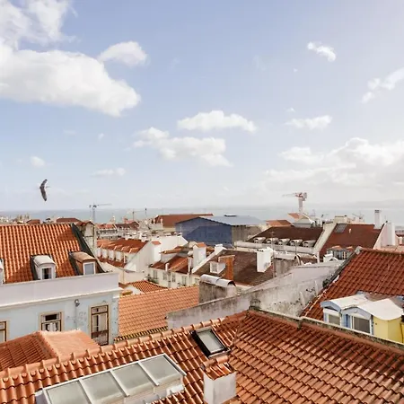Amazing Rooftop Terrace With River And Historic View 4 Bedrooms 4 Bathrooms Ac 19th Century Building Chiado Lejlighed *