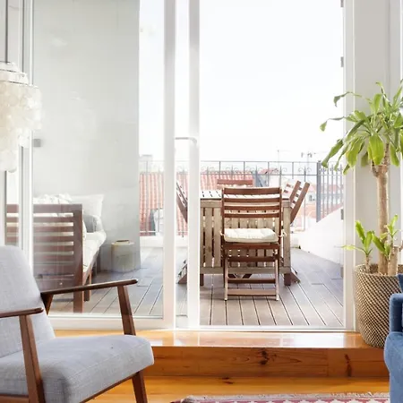 アパート Amazing Rooftop Terrace With River And Historic View 4 Bedrooms 4 Bathrooms Ac 19th Century Building Chiado リスボン