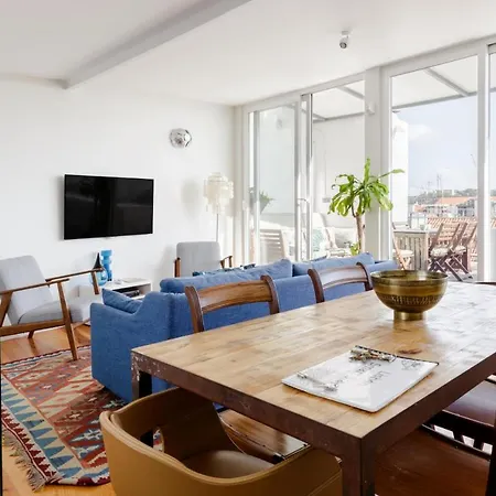 Apartman Amazing Rooftop Terrace With River And Historic View 4 Bedrooms 4 Bathrooms Ac 19th Century Building Chiado