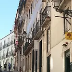 Amazing Rooftop Terrace With River And Historic View 4 Bedrooms 4 Bathrooms Ac 19th Century Building Chiado Apartmán *
