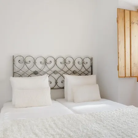 Chiado Rooftop Retreat: 19th Century Charm With River Views
