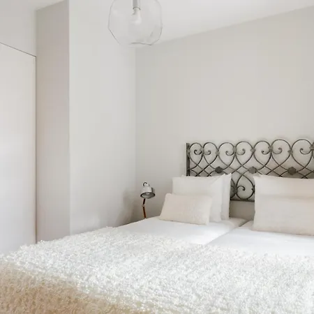 Chiado Rooftop Retreat: 19th Century Charm With River Views