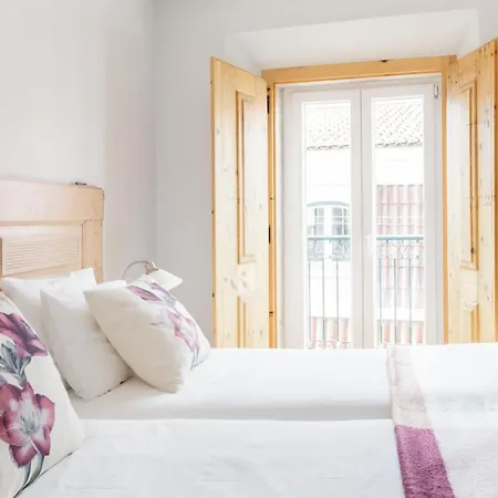 Chiado Rooftop Retreat: 19th Century Charm With River Views * Lisbon