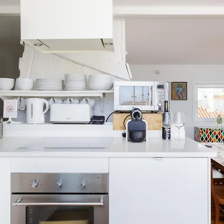 Amazing Rooftop Terrace With River And Historic View 4 Bedrooms 4 Bathrooms Ac 19th Century Building Chiado * Lisboa