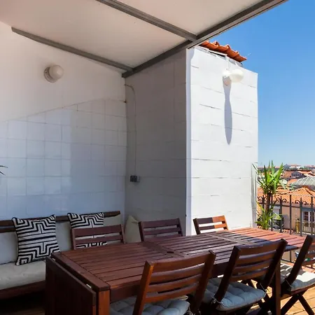 Apartman Amazing Rooftop Terrace With River And Historic View 4 Bedrooms 4 Bathrooms Ac 19th Century Building Chiado